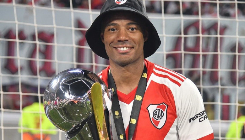 Nicol S De La Cruz Nuevo Jugador De Flamengo De Brasil Grupo R Multimedio