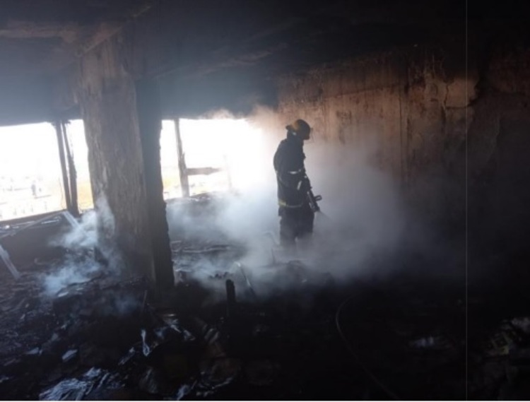 Clausuran Tres Pisos Del Edificio Incendiado Por Daño Estructural ...