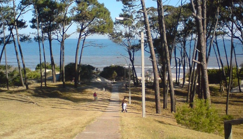 La arena blanca y el mar verde - Bello Horizonte, Uruguay