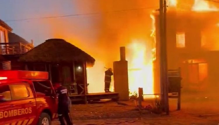 Punta del diablo incendio cabañas