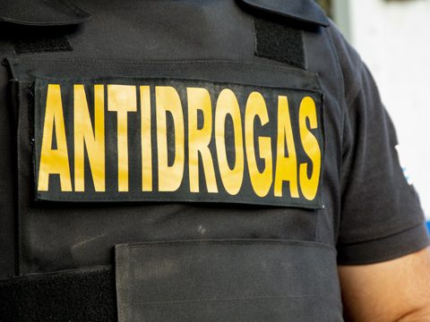 Policía Antidrogas septuagenaria mujer droga policía