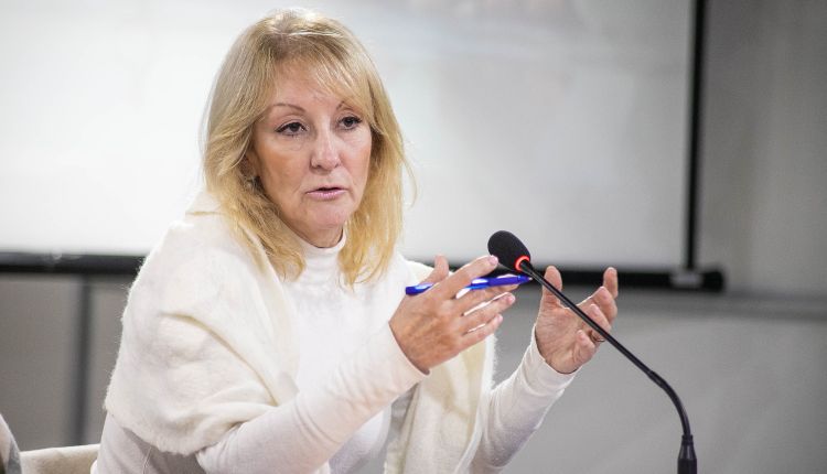 Carolina Cosse critica con Irene Moreira.