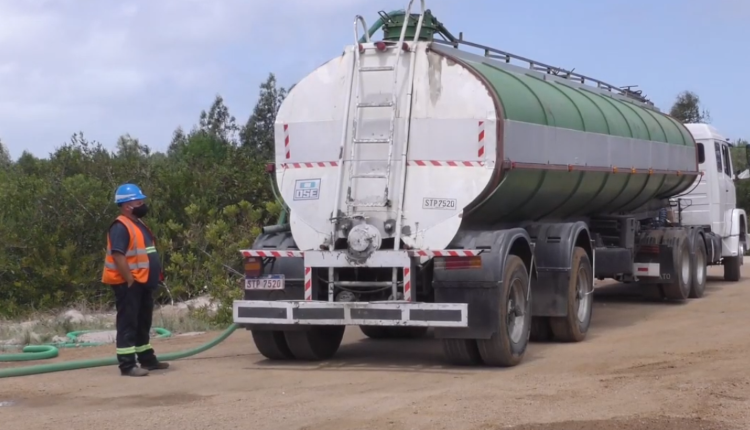 Camiones Cisterna transportarán agua potable hacia Montevideo.