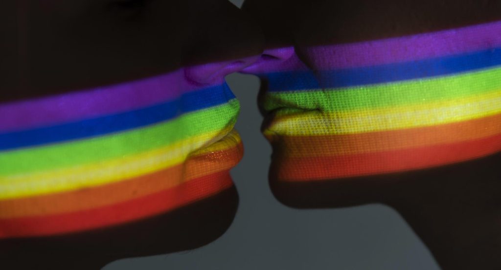 La igualdad ante la ley no siempre se traduce en igualdad real en la vida cotidiana