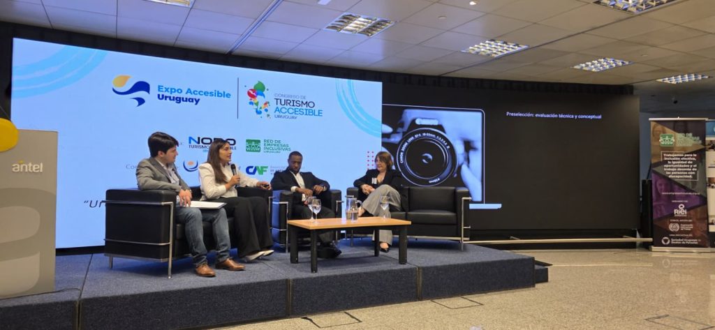 Lucas Rodríguez Berrospe, Secr. Gral de IMPO; Leticia Viva, Codirectora Ejecutiva de la Red de Empresas Inclusivas para Argentina y Uruguay; Walter Rivero, CEO Aloft Montevideo Hotel; Patricia Acevedo, Adjunta a la Subsecretaría del Ministerio de Turismo Uruguay