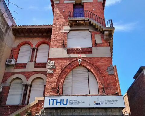 Monzeglio, Calderon, Puglia se instalaron en la casona y fundaron el ITHU que hoy dirigen sus tres hijos: Bari, Martín y Valentino Monzeglio, respectivamente