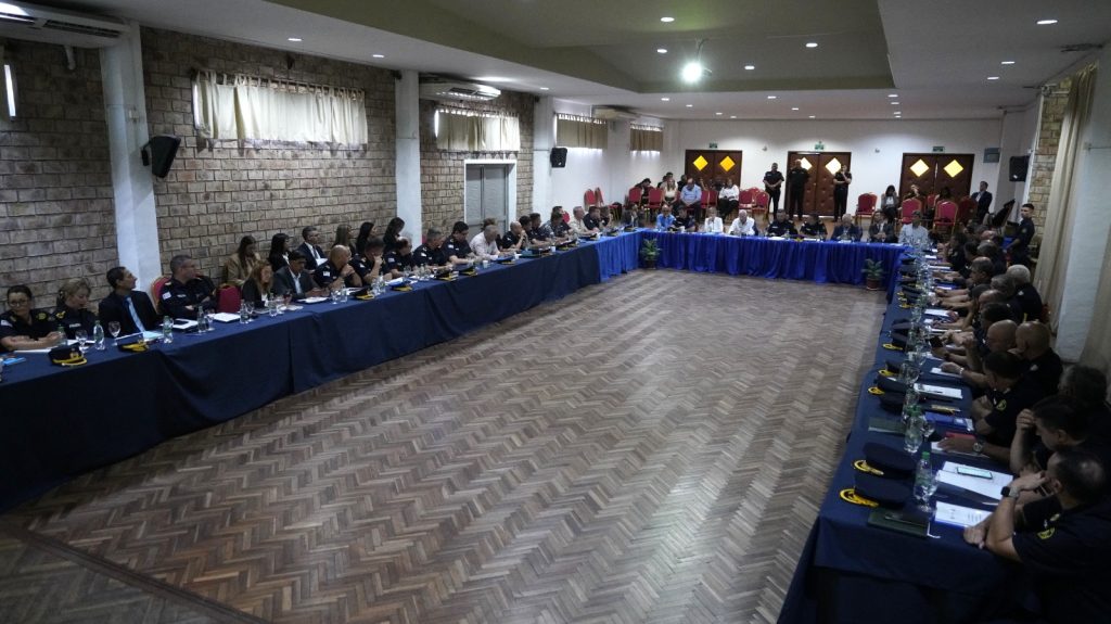 El comando ministerial y policial realizó su primera reunión del año junto a jefes de policía, directores nacionales y generales