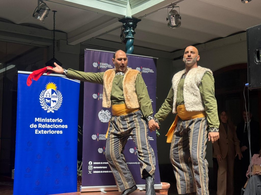 Danza Kochari, baile colectivo tradicional 