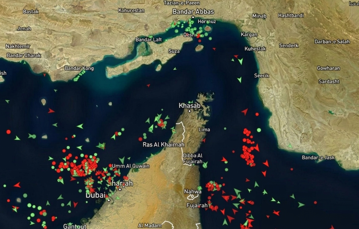 Su importancia para la economía global radica en que por el estrecho transitan cerca de 20 millones de barriles diarios de petróleo