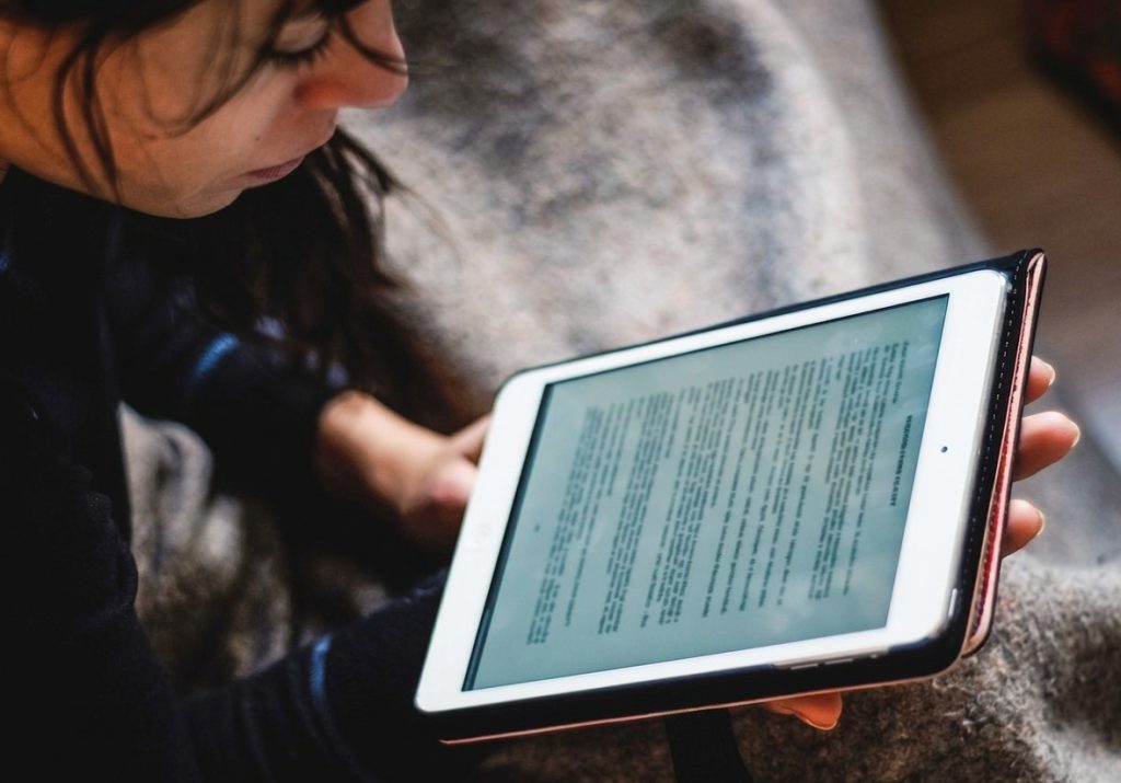 El papel de internet y las redes sociales ha sido innegable para animar a los jóvenes a leer clásicos e idealizar la literatura
