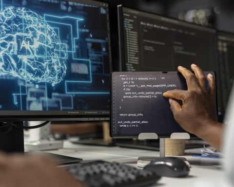 La tecnología profunda engloba aquellas tecnologías basadas en ciencia avanzada, de carácter disruptivo, y desarrollos con un fuerte contenido en I+D