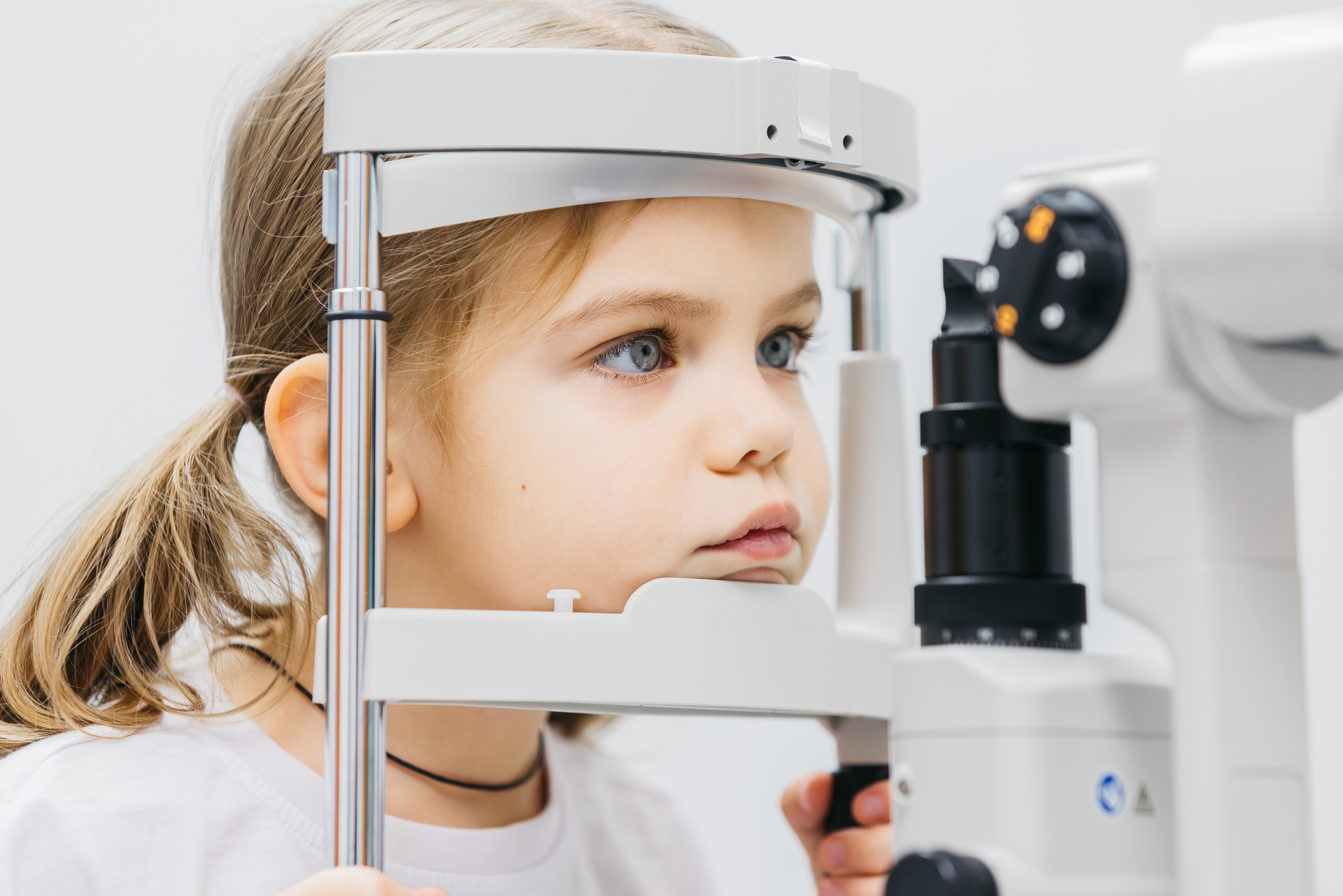 La capacidad de ver correctamente influye en el aprendizaje, la coordinación y el bienestar general de los niños La capacidad de ver correctamente influye en el aprendizaje, la coordinación y el bienestar general de los niños