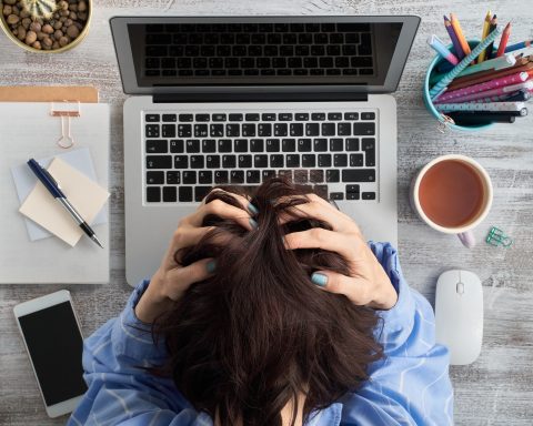 El agotamiento laboral es una forma de estrés crónico vinculada al entorno de trabajo
