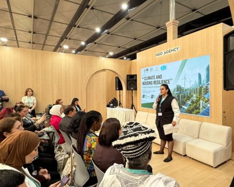 En la WUF13 se celebró una mesa redonda titulada “Sostenibilidad climática y de vivienda desde una perspectiva de género”