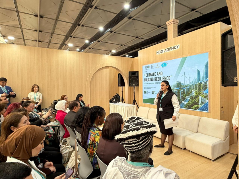 En la WUF13 se celebró una mesa redonda titulada “Sostenibilidad climática y de vivienda desde una perspectiva de género”