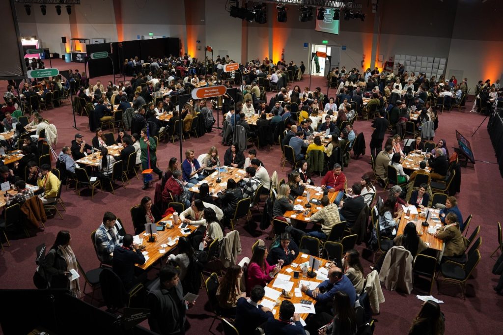 La metodología de Endeavor se sostiene en dos pilares fundamentales que incluye las mentorías y el networking